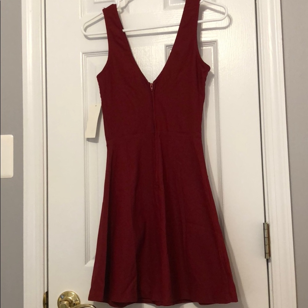 Burgundy Plunge Tobi Dress - NWT - Picture 3 of 5